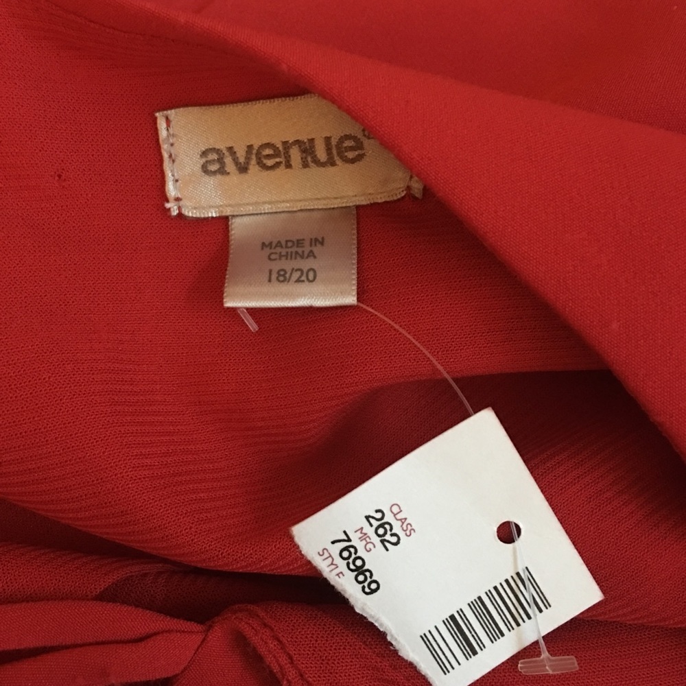 🔥NWT Avenue Little Red Dress🔥 - Picture 4 of 4